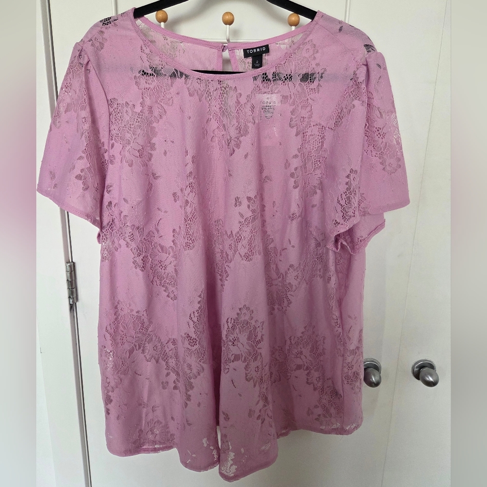 NWT Torrid Lavender Lace Tshirt Blouse - Plus Size 2x